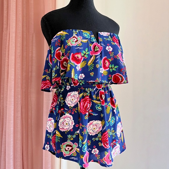 Off-Shoulder Floral Top - Picture 2 of 13